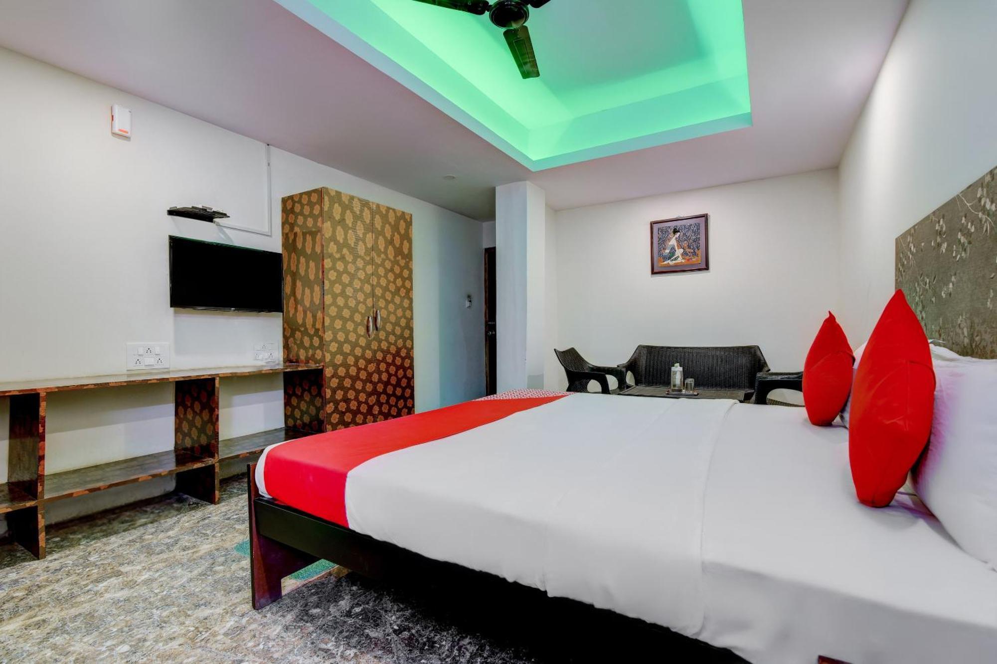 Hotel O P S Grand Port Blair Exteriör bild