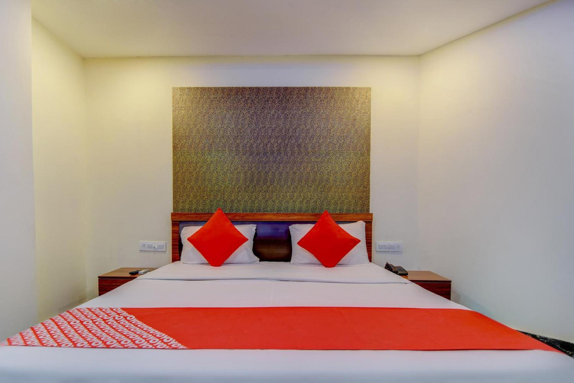 Hotel O P S Grand Port Blair Exteriör bild
